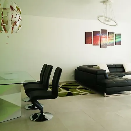 Doreen Appartement *